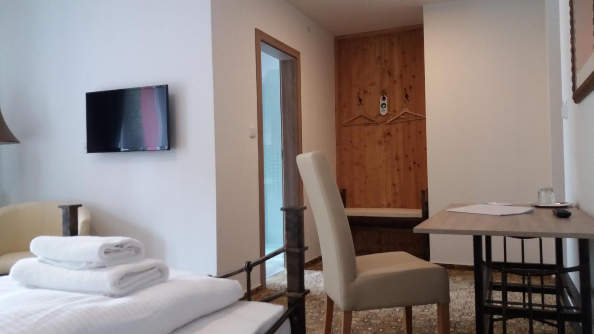 Hotel Bouczech ليبنو ناد فلتافو المظهر الخارجي الصورة