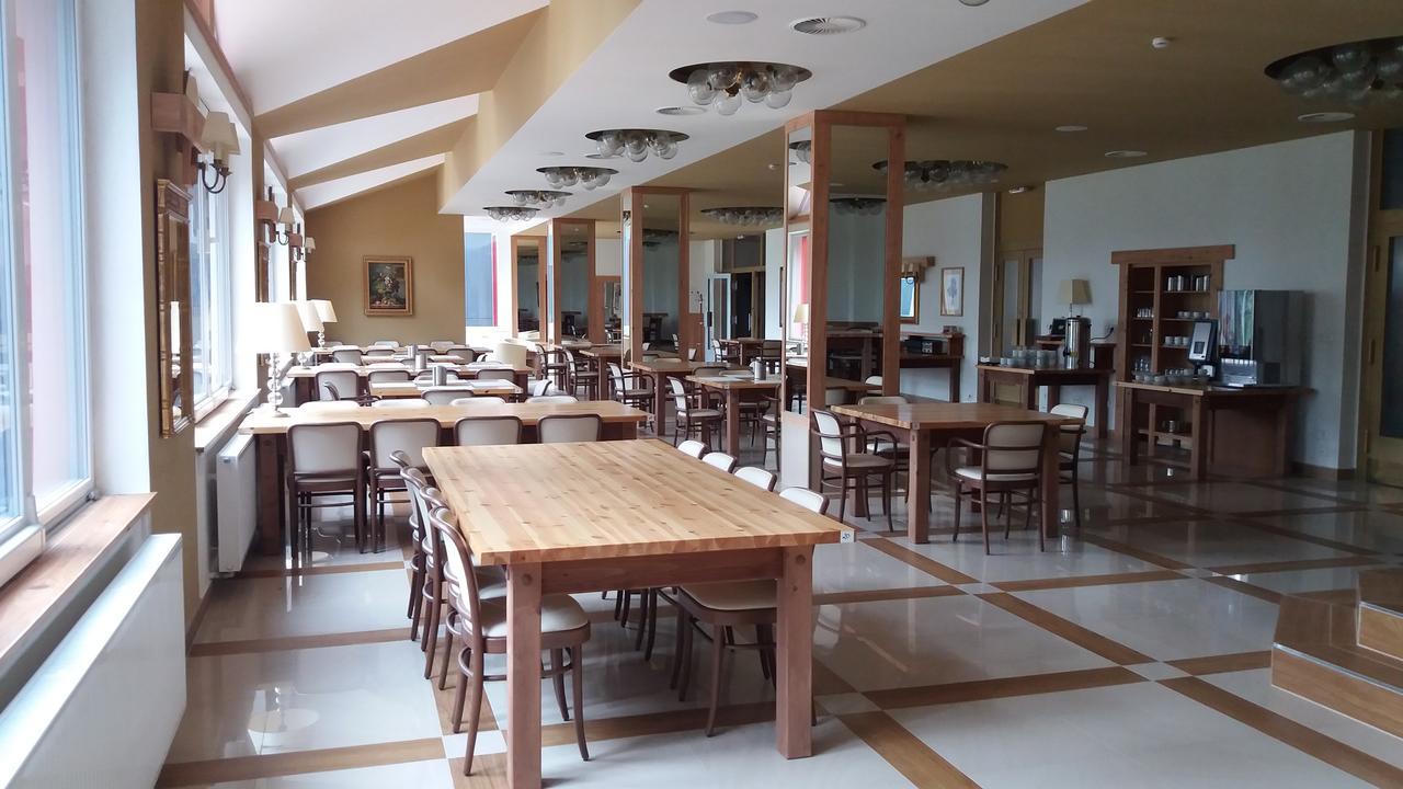 Hotel Bouczech ليبنو ناد فلتافو المظهر الخارجي الصورة